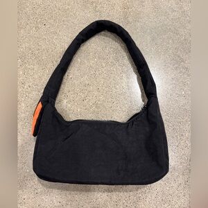 BAGGU Black Swan Shoulder Bag